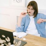 автор сопоставляет запросы с задачами читателей